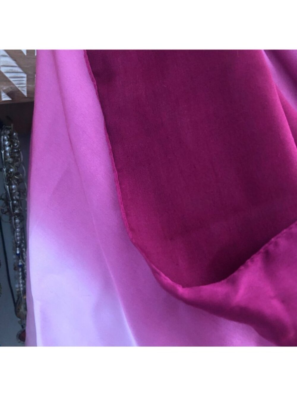 Cejon Wrap Scarf Pink to Maroon Unisex Sarong Beachy Satin Raw Hem 72" x 20" - Picture 5 of 5